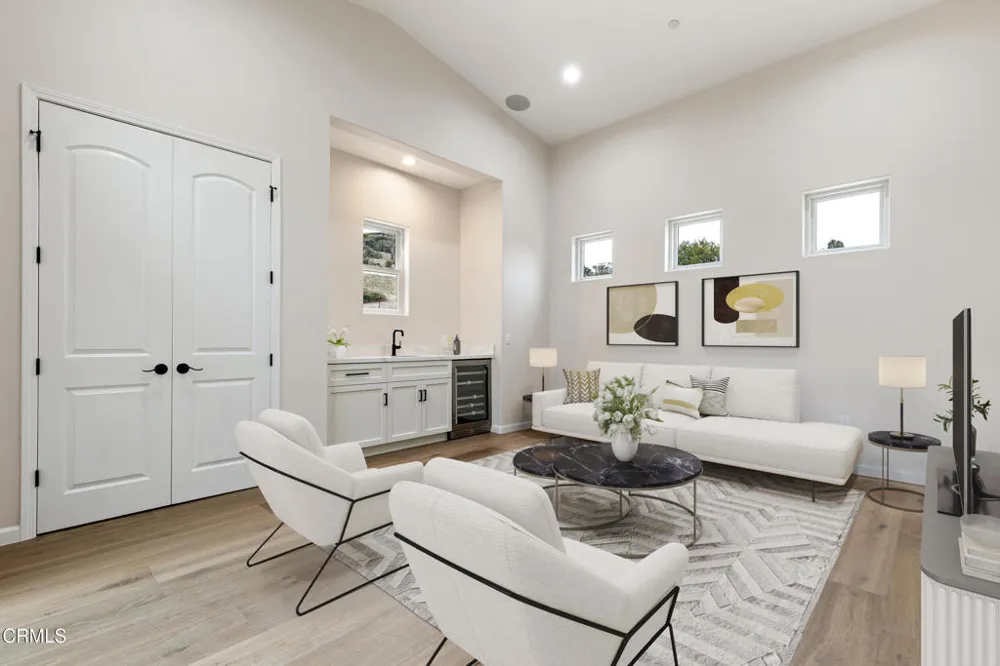 6174 Cobblestone Drive Ventura, CA 93003