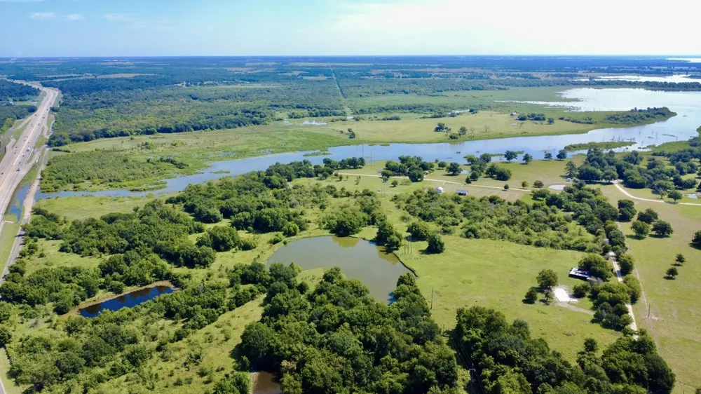 800 S 45 Highway #E Richland, TX 76681