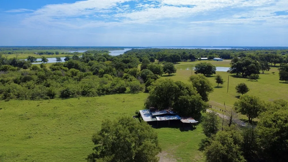 800 S 45 Highway #E Richland, TX 76681