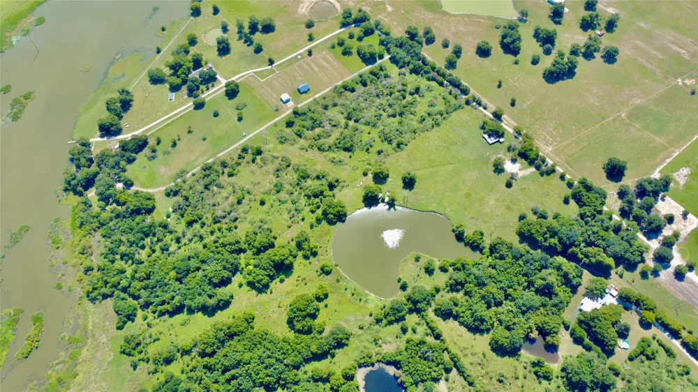 800 S 45 Highway #E Richland, TX 76681