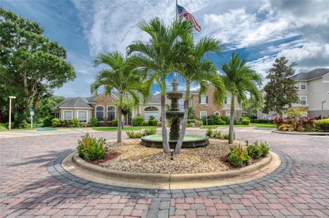 940 VILLAGE TRAIL #2-207