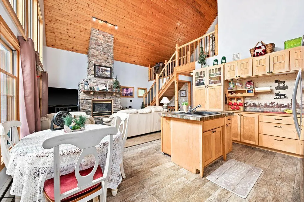 3687 Bassett Bay Beach Road Brimson, MN 55602