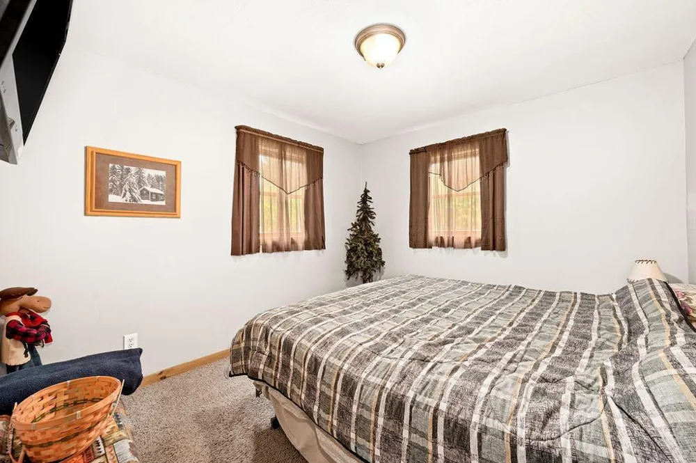 3687 Bassett Bay Beach Road Brimson, MN 55602