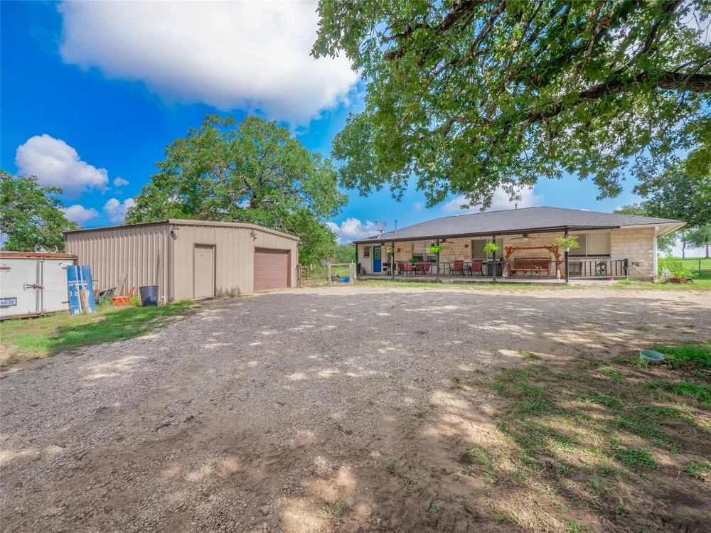 1650 County Road 439 Thorndale, TX 76577