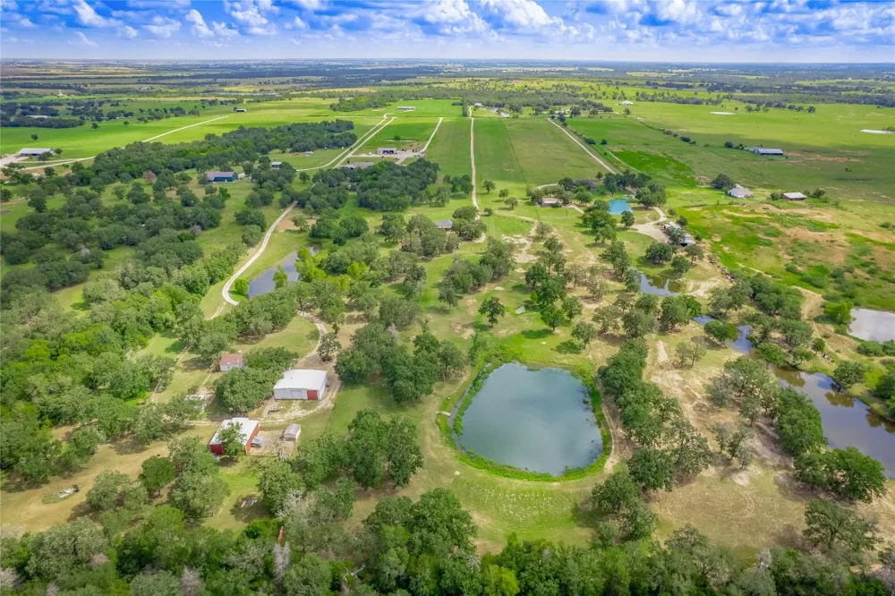 1650 County Road 439 Thorndale, TX 76577