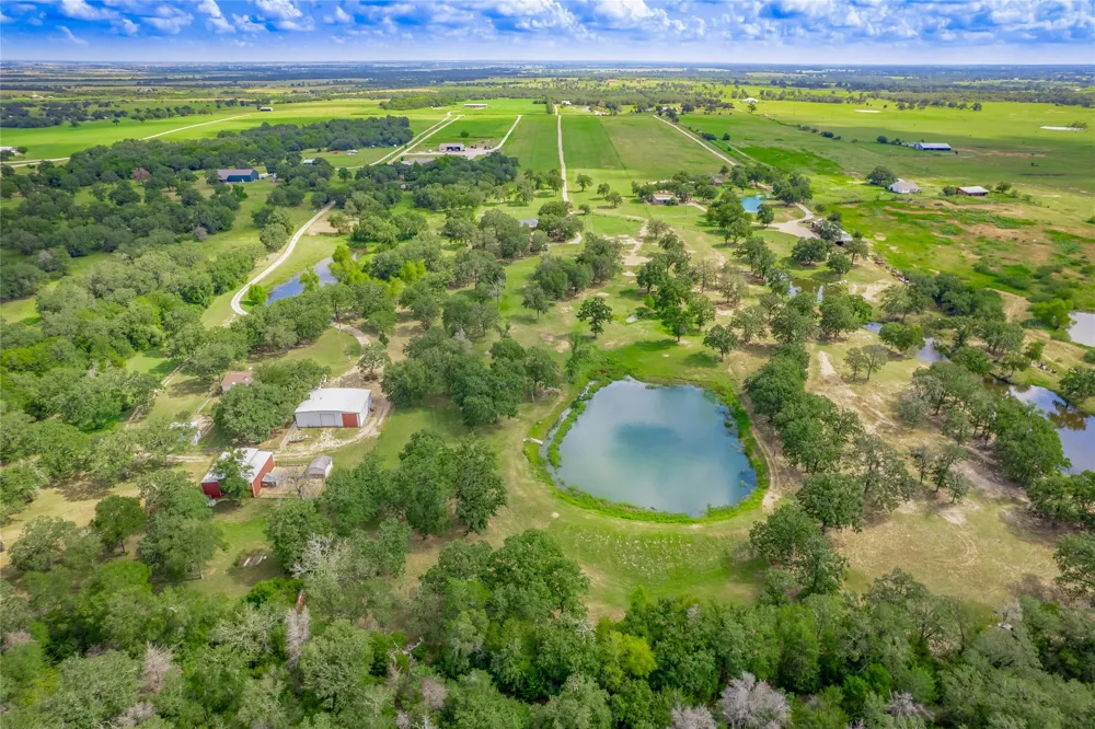 1650 County Road 439 Thorndale, TX 76577