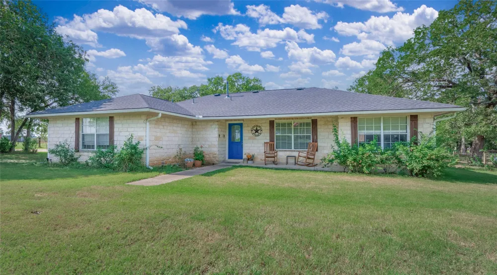 1650 County Road 439 Thorndale, TX 76577