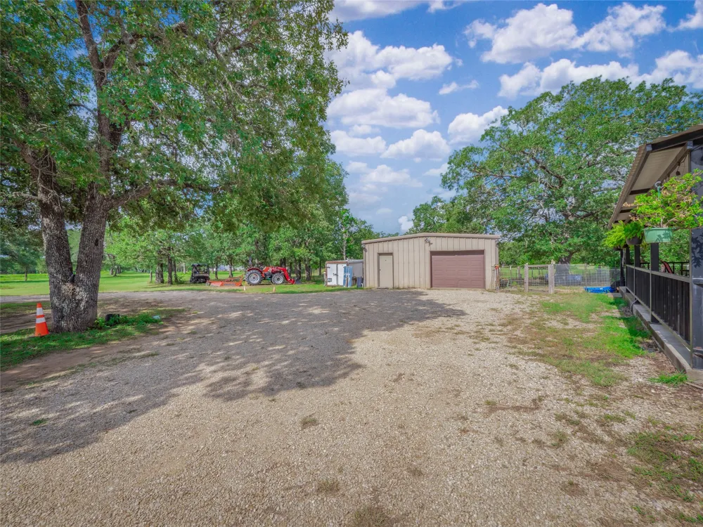 1650 County Road 439 Thorndale, TX 76577