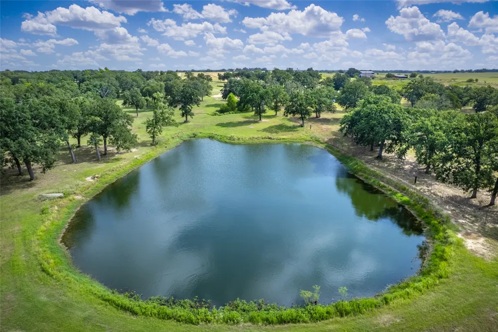 1650 County Road 439 Thorndale, TX 76577