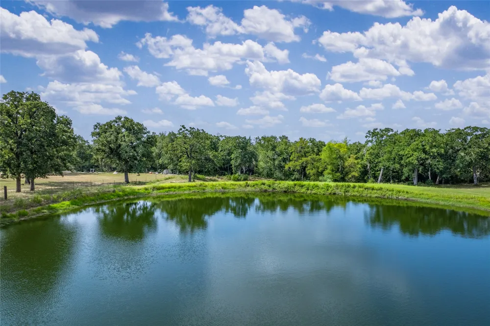 1650 County Road 439 Thorndale, TX 76577