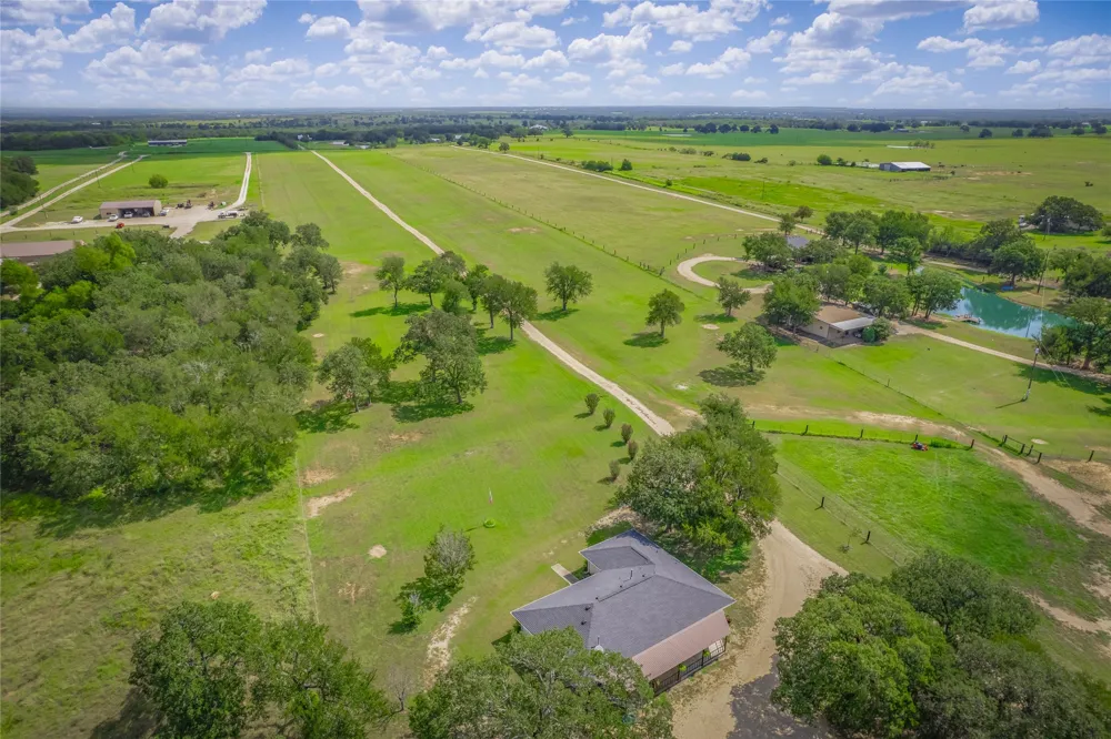 1650 County Road 439 Thorndale, TX 76577