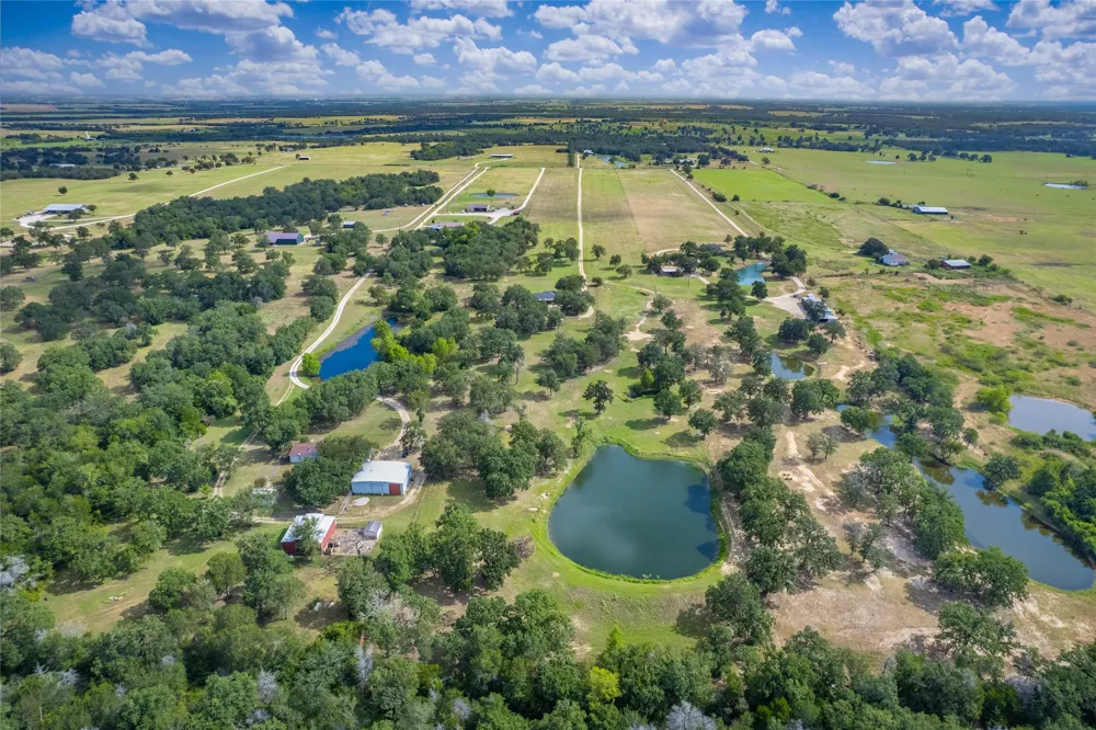 1650 County Road 439 Thorndale, TX 76577