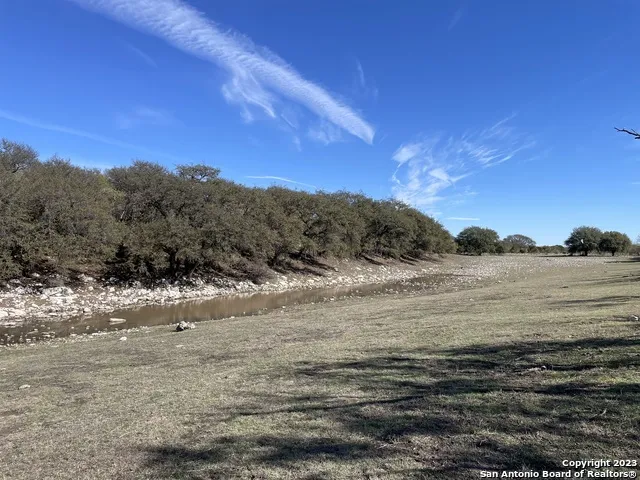 587 Valley Rd Eldorado, TX 76936