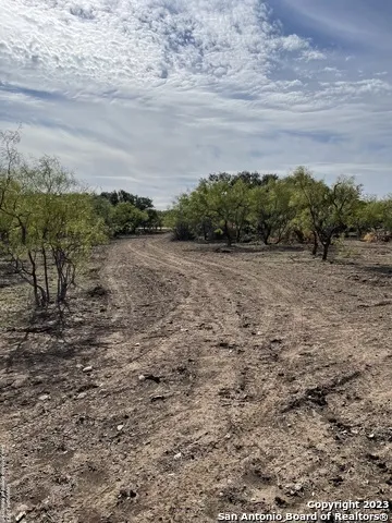 587 Valley Rd Eldorado, TX 76936