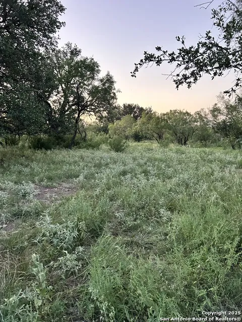 587 Valley Rd Eldorado, TX 76936
