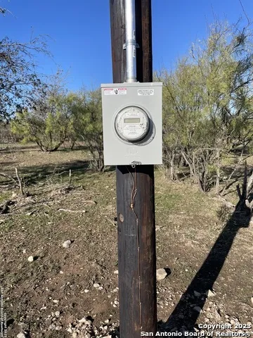 587 Valley Rd Eldorado, TX 76936