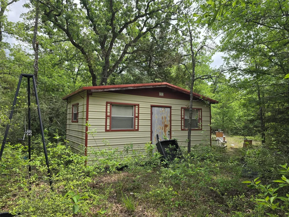 555 Private Road 3428 Milano, TX 76558