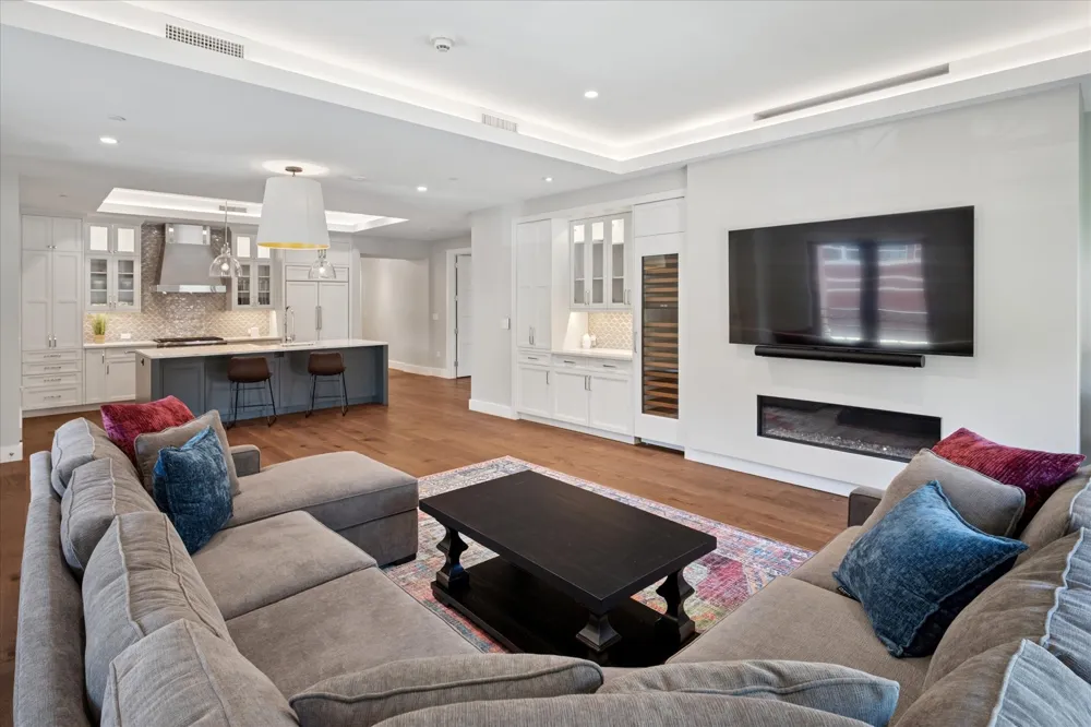 350 Central Avenue #202 Southlake, TX 76092