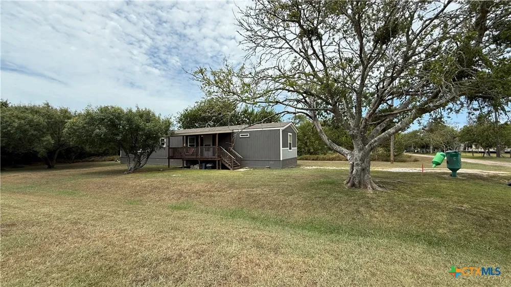 112 E Toledo Street Seadrift, TX 77983