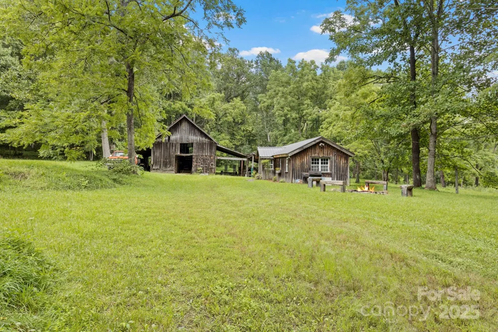 0 S Bobs Creek Road Zirconia, NC 28790