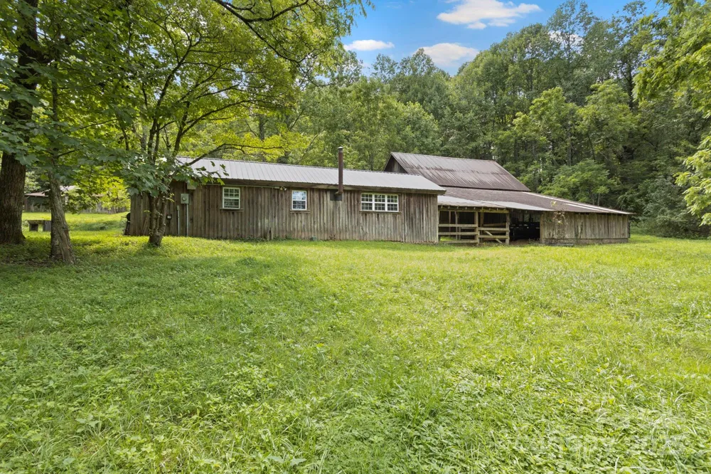 0 S Bobs Creek Road Zirconia, NC 28790