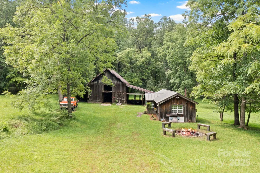 0 S Bobs Creek Road Zirconia, NC 28790