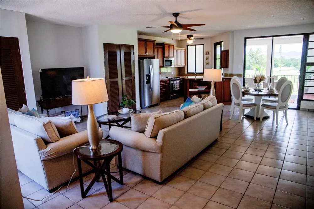 185 CANDELERO DRIVE #671 Humacao, PR 00791