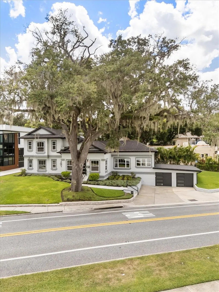 808 EDGEWATER DRIVE Orlando, FL 32804