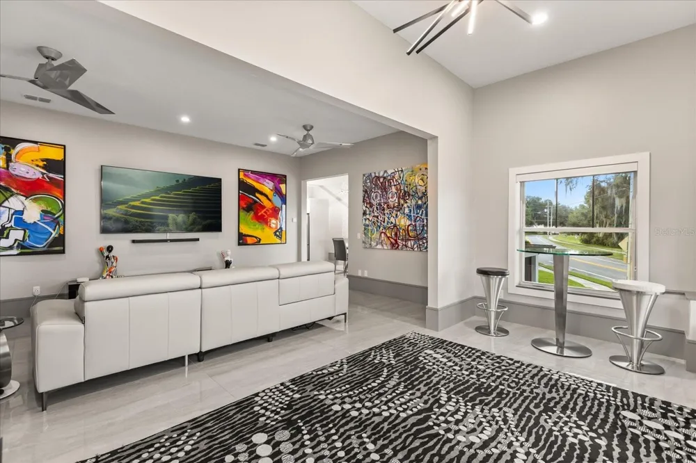 808 EDGEWATER DRIVE Orlando, FL 32804