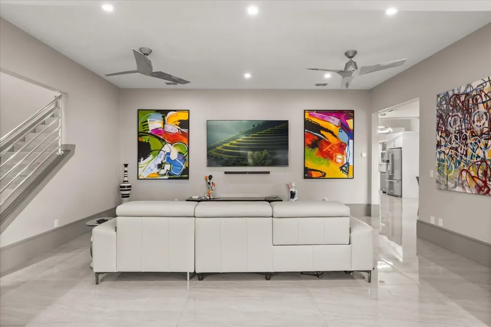 808 EDGEWATER DRIVE Orlando, FL 32804