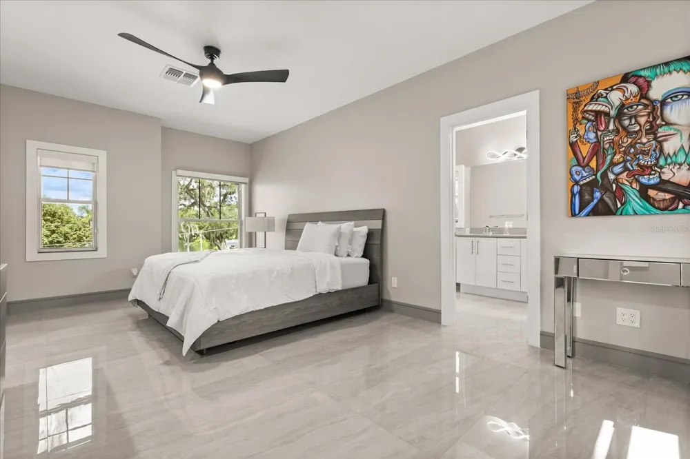 808 EDGEWATER DRIVE Orlando, FL 32804