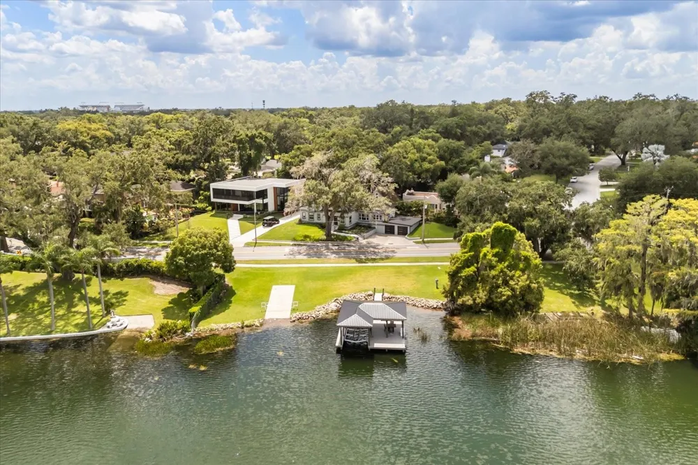 808 EDGEWATER DRIVE Orlando, FL 32804
