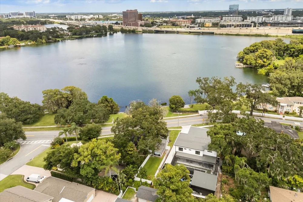 808 EDGEWATER DRIVE Orlando, FL 32804