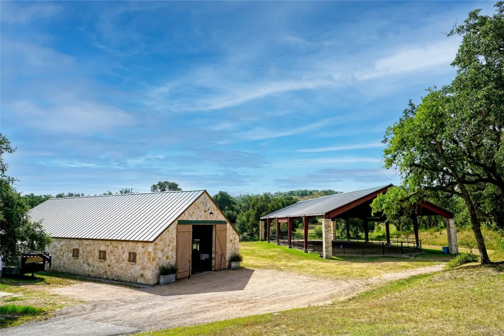 1198 Walnut Springs Road Johnson City, TX 78636