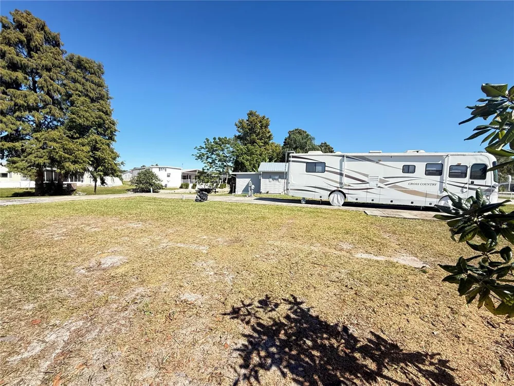 5058 SHORE LINE DRIVE Polk City, FL 33868