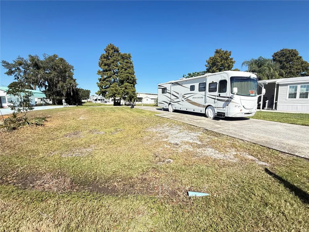 5058 SHORE LINE DRIVE Polk City, FL 33868