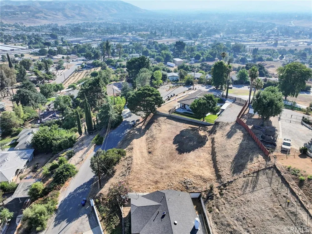 Highview Drive Redlands, CA 92373