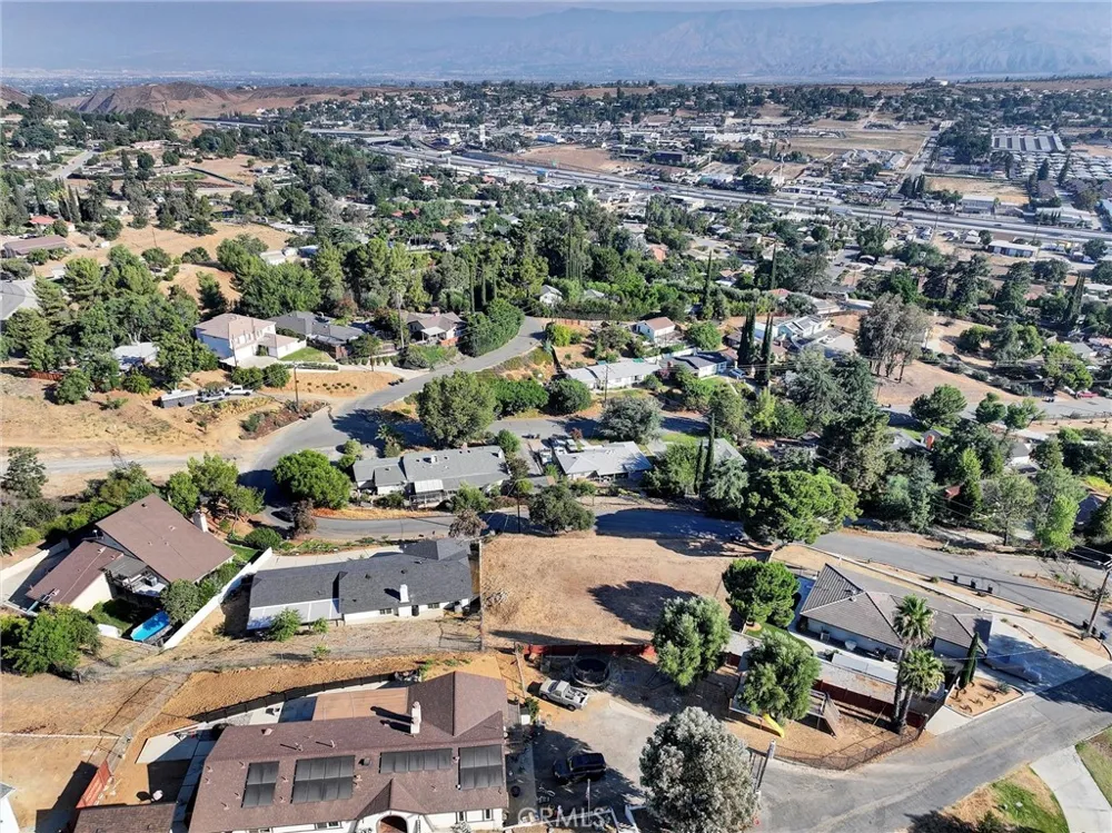 Highview Drive Redlands, CA 92373