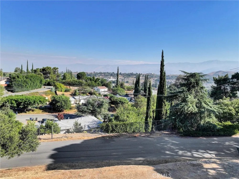 Highview Drive Redlands, CA 92373