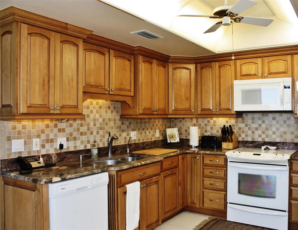150 BELLEVIEW BOULEVARD #507 Belleair, FL 33756