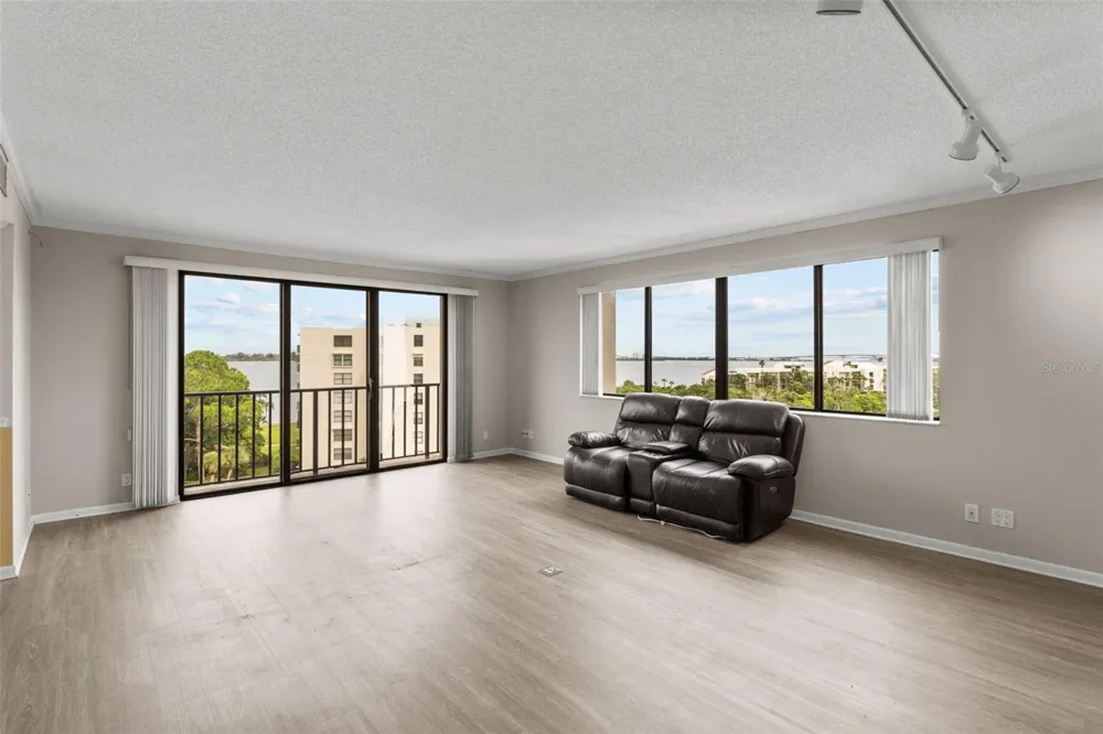 150 BELLEVIEW BOULEVARD #507 Belleair, FL 33756