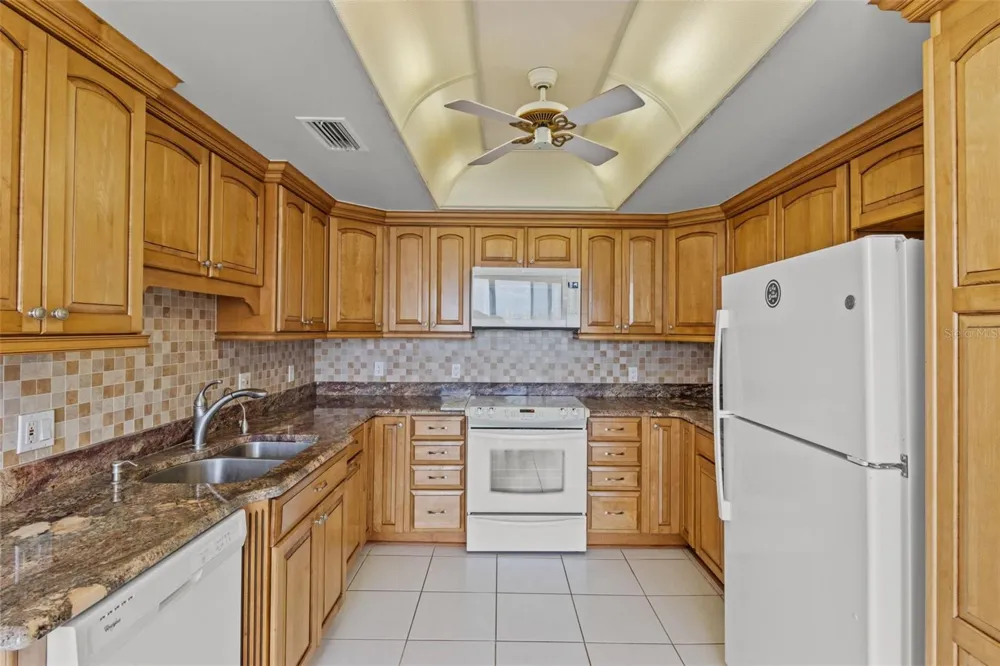 150 BELLEVIEW BOULEVARD #507 Belleair, FL 33756