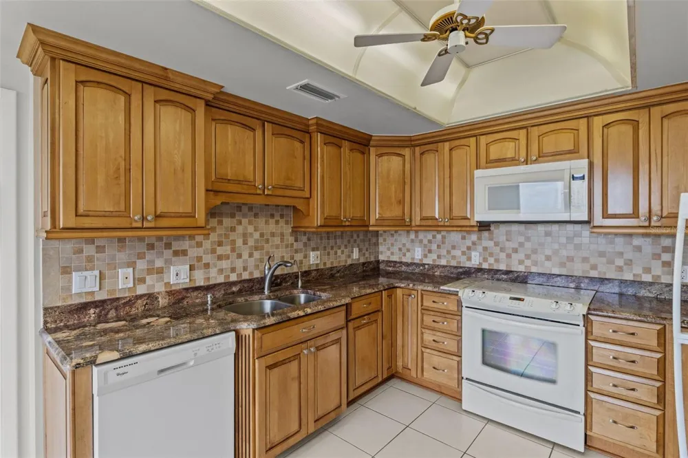 150 BELLEVIEW BOULEVARD #507 Belleair, FL 33756