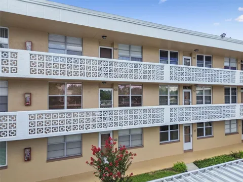 5095 BAY STREET NE #103