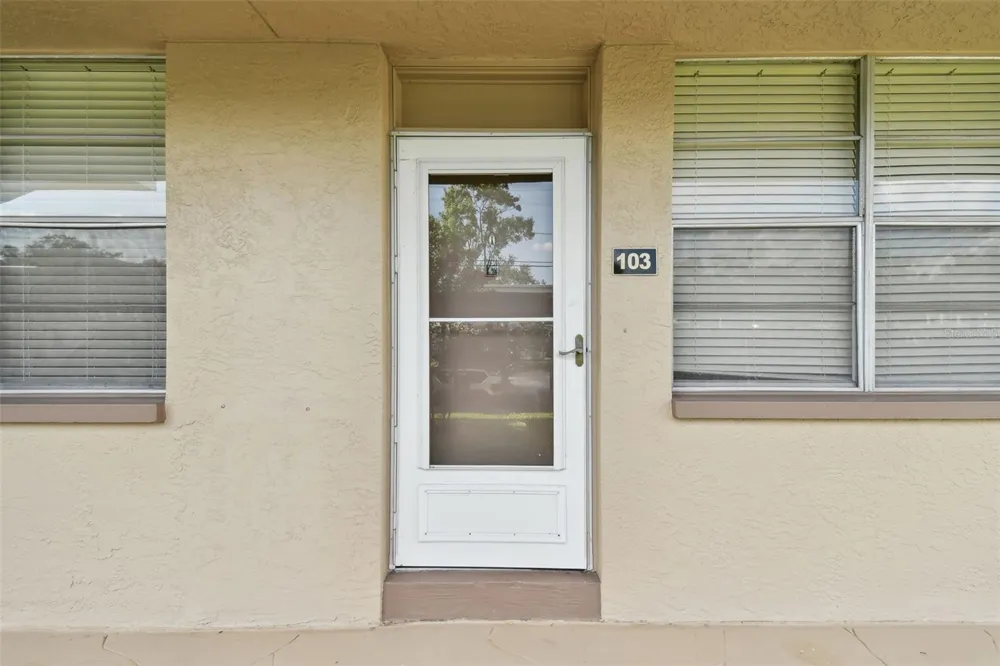 5095 BAY STREET NE #103 St Petersburg, FL 33703