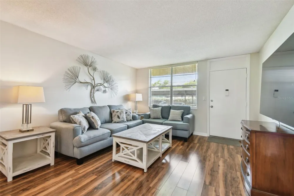 5095 BAY STREET NE #103 St Petersburg, FL 33703