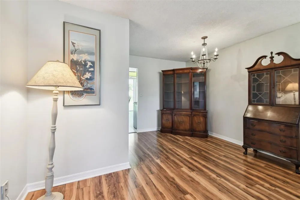 5095 BAY STREET NE #103 St Petersburg, FL 33703