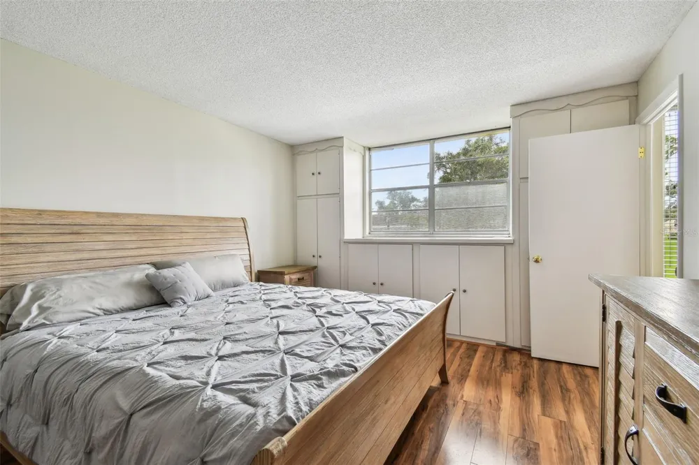 5095 BAY STREET NE #103 St Petersburg, FL 33703