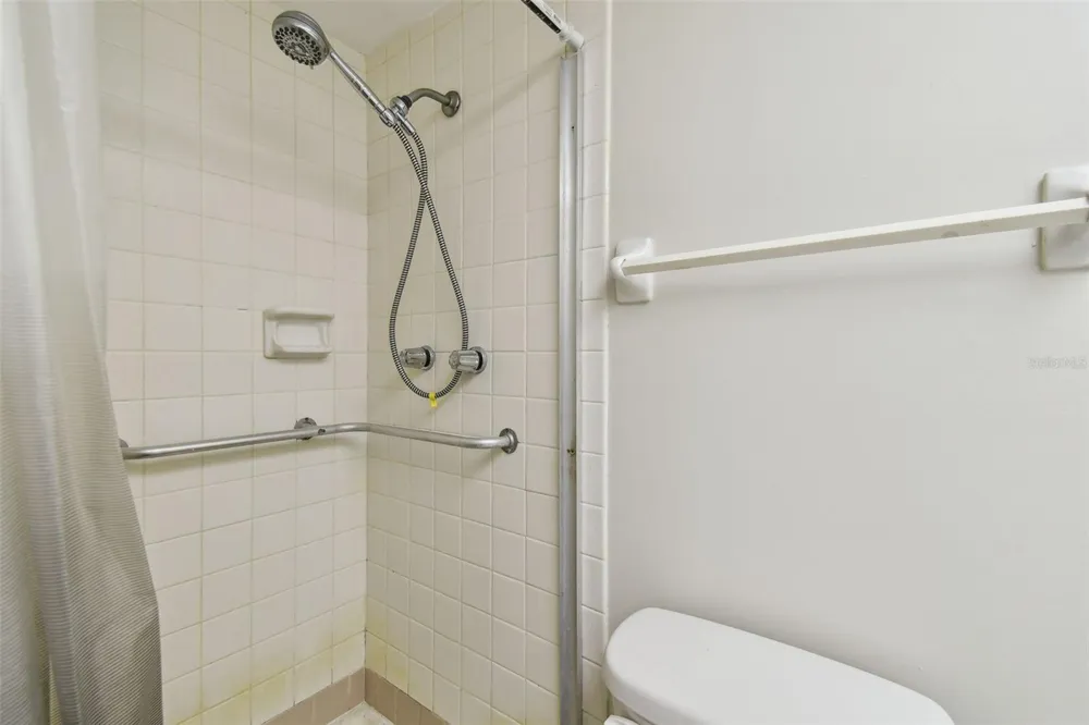 5095 BAY STREET NE #103 St Petersburg, FL 33703