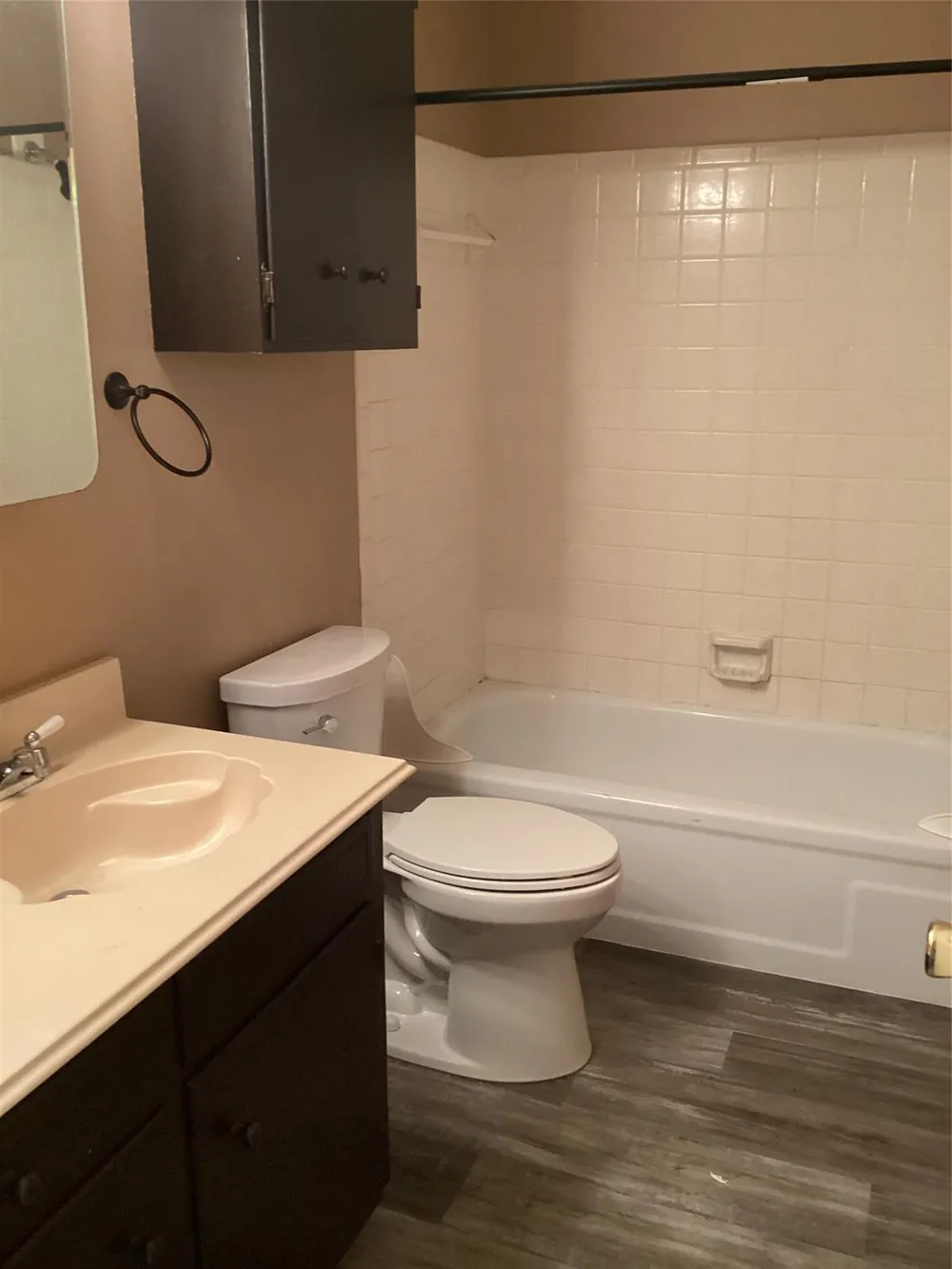 1252 Eagle Lake Road #8 Sealy, TX 77474